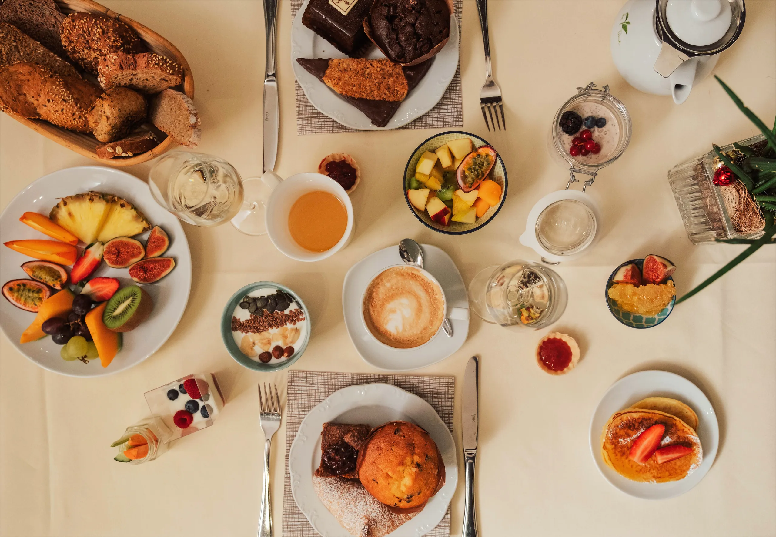 breakfast / brunch / shop